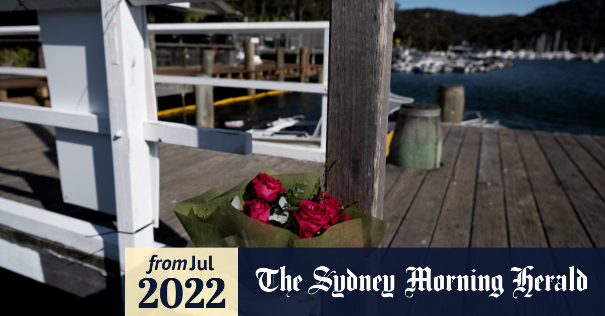 Pittwater boat crash Woman dies after Elvina Bay boating accident